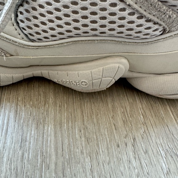 Yeezy 500 size 8.5 color Salt - Picture 7 of 10